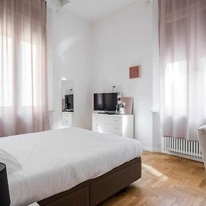 Deluxe Zimmer mit Kingsize-Bett
